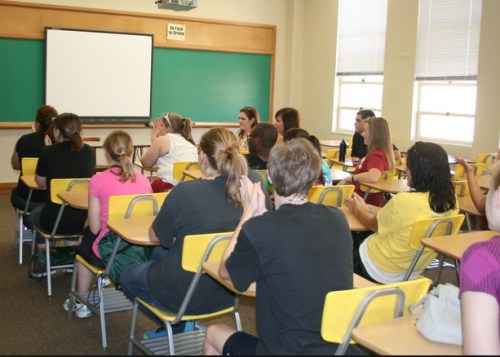 Classroom-traditional-modern-2